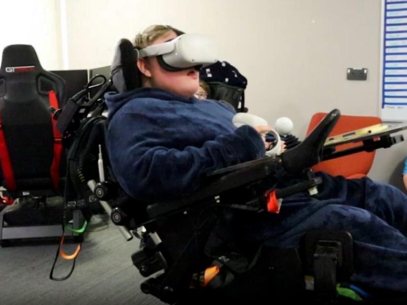 Teacher and student in VR session